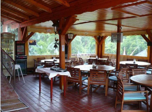 Fenyves Fogado Hotel Szurdokpuspoki Luaran gambar