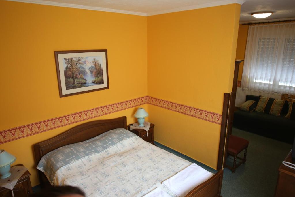 Fenyves Fogado Hotel Szurdokpuspoki Bilik gambar