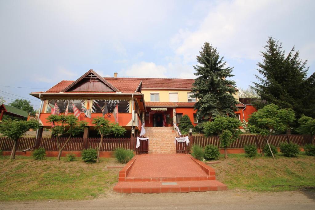 Fenyves Fogado Hotel Szurdokpuspoki Luaran gambar